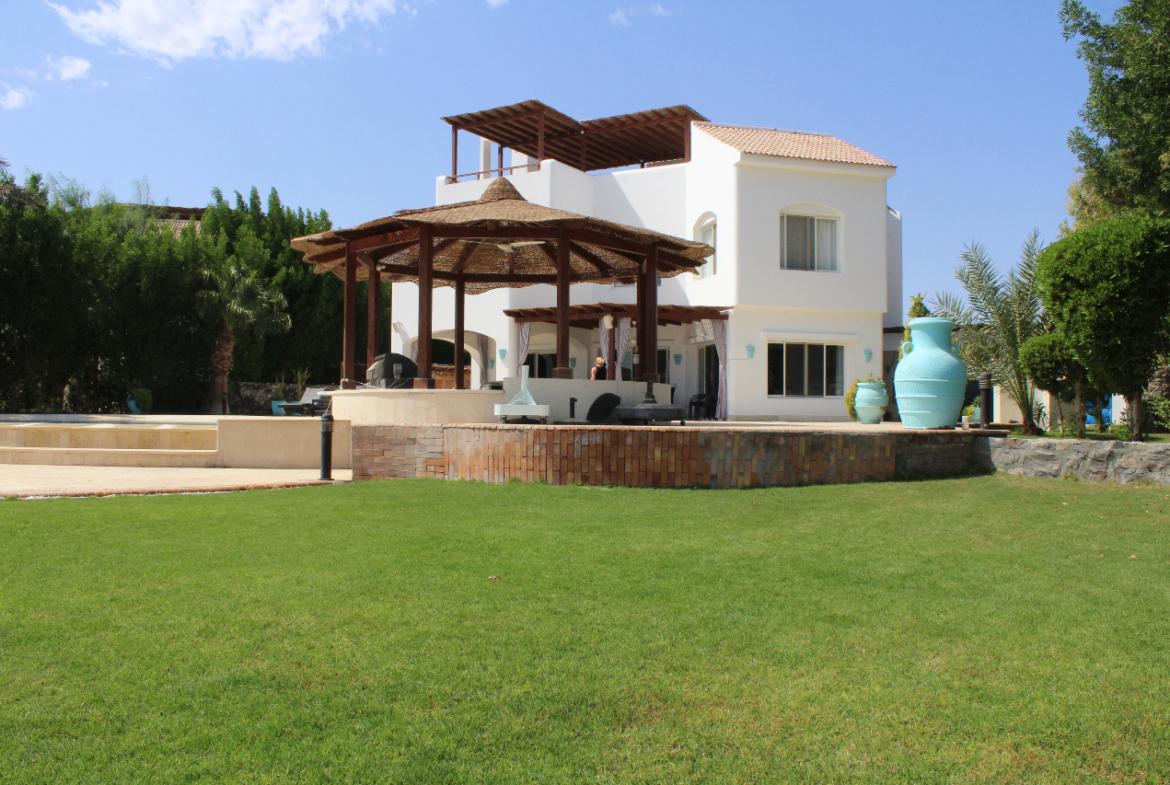 white villa el gouna