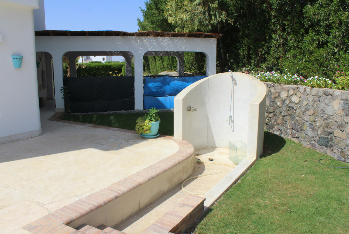 white villa el gouna
