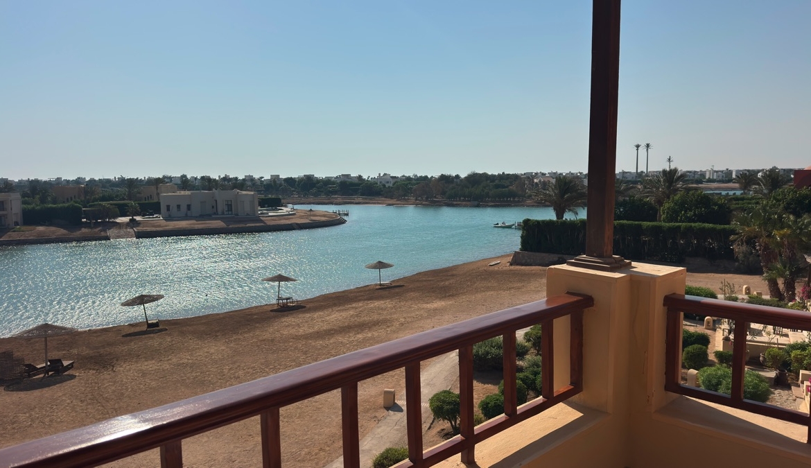 West Golf apartment with panoramic El Gouna views